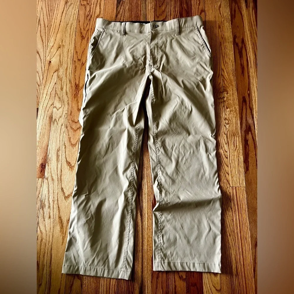 Eddie Bauer Rainier Tech pant - 36x30 - khaki. EUC